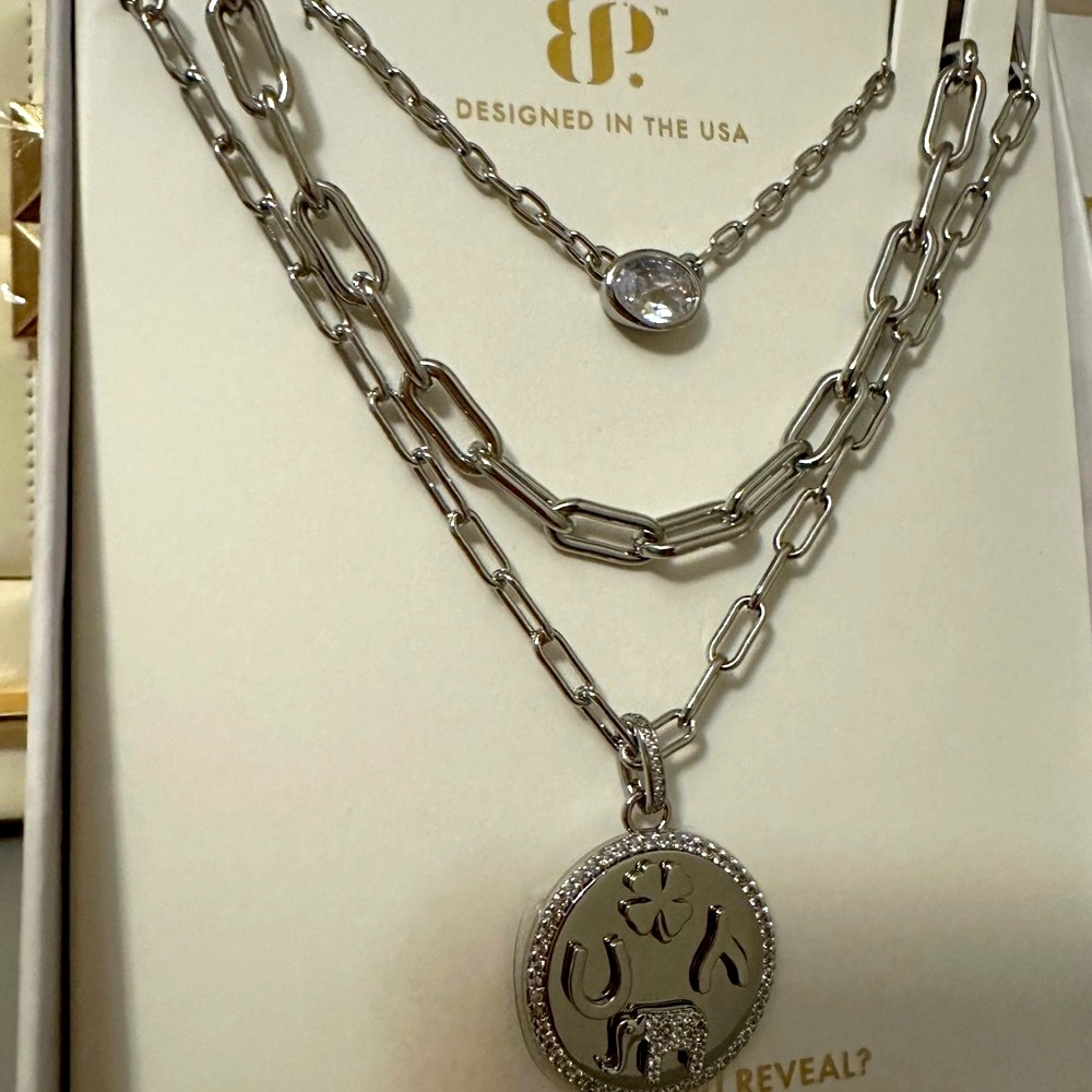 Luxe Layer 2025 - Luck and a lot of Hustle BP Necklace - Picture 3 of 6